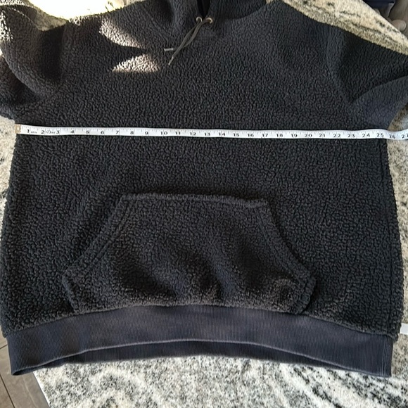 Mountain Ridge size large, black, long sleeve Sherpa hoodie with front pouch - Picture 5 of 9
